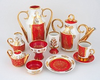 Раздел «ВОЙНА. ПОБЕДА. ПАМЯТЬ»  Народный подвиг в плакатах, фарфоре и лаковой миниатюре 1940-х - 1980-х из собрания музея «Новый Иерусалим»