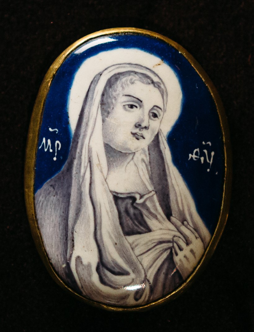 Медальон от церковного сосуда 